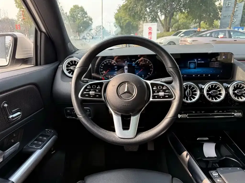 Mercedes-Benz GLA — фото 4