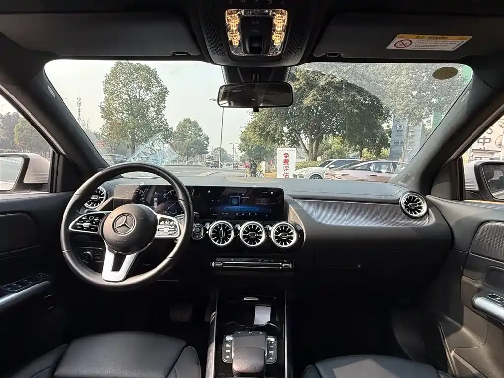 Mercedes-Benz GLA — фото 8