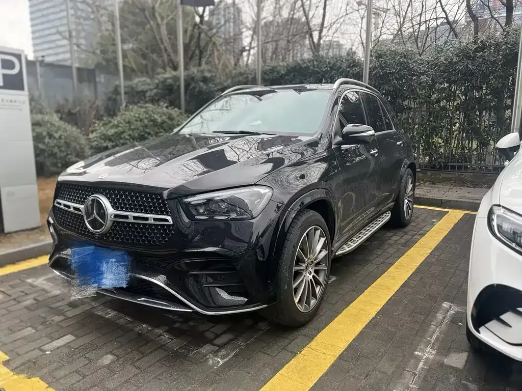 Mercedes-Benz GLE — фото 1