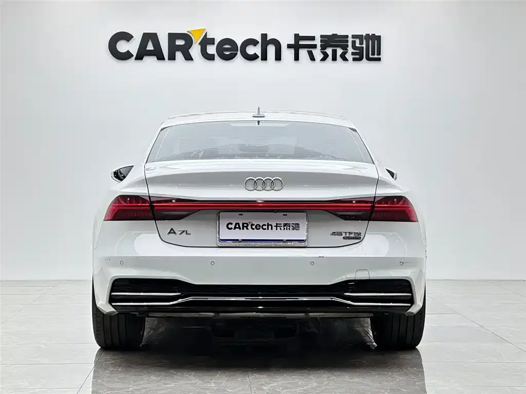 Audi A7L — фото 7