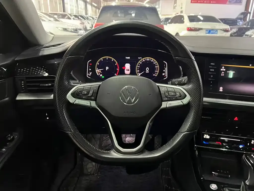 Volkswagen Passat — фото 5