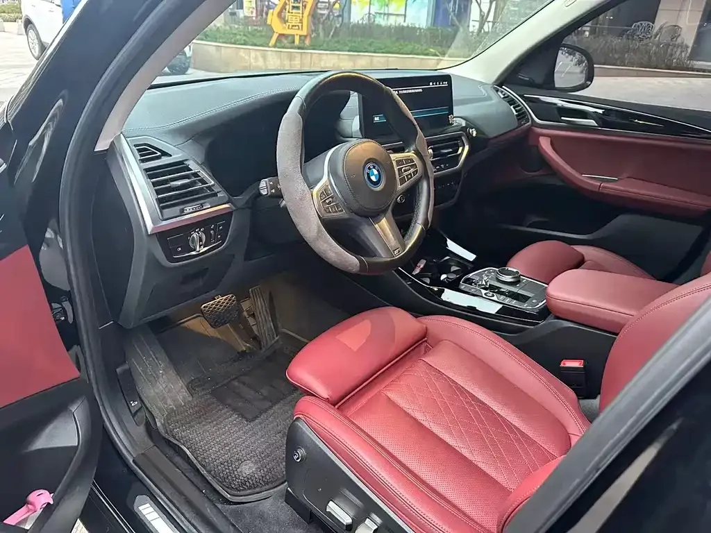 BMW iX3 — фото 4