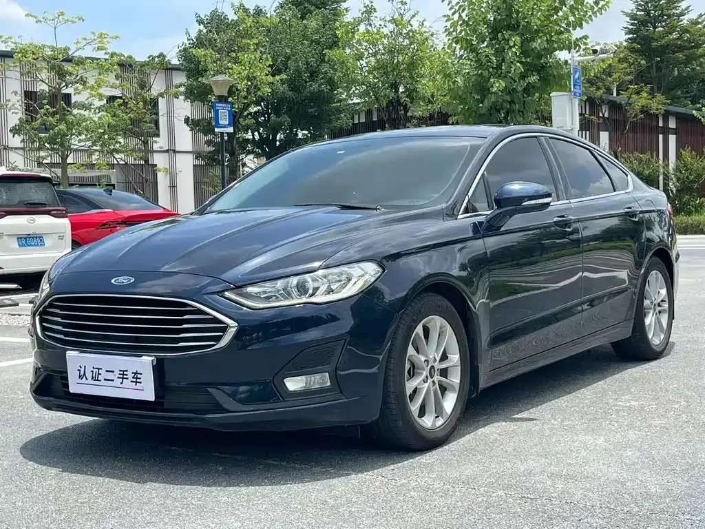 Ford Mondeo — фото 1