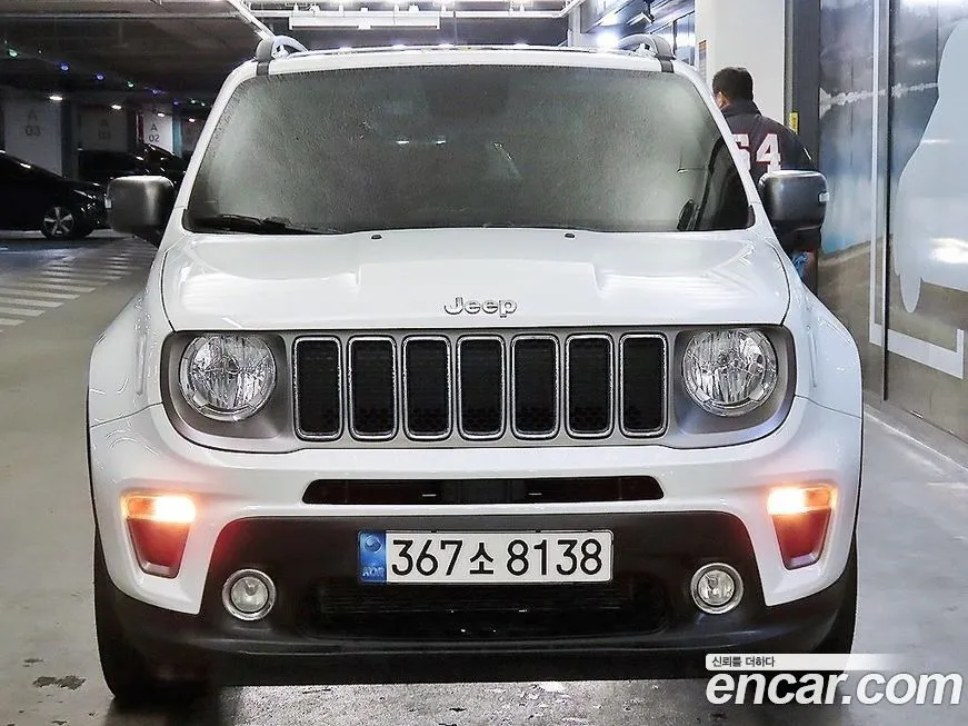 Jeep Renegade — фото 10