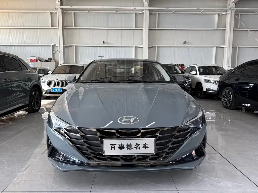 Hyundai Elantra — фото 6