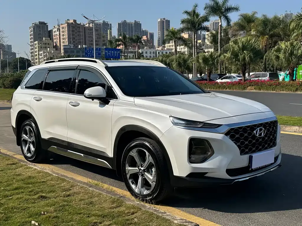 Hyundai Santa Fe — фото 7
