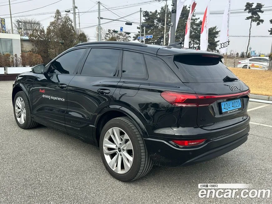 Audi Q6 e-tron — фото 2