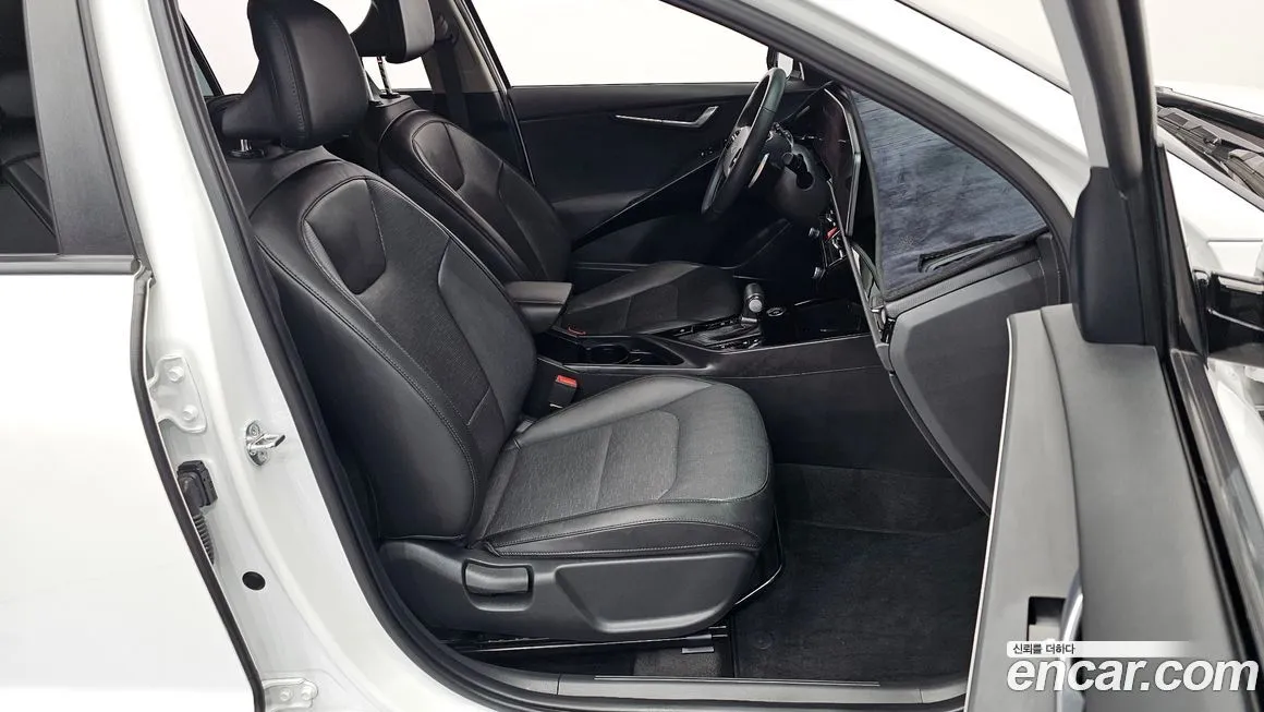Kia Niro — фото 10