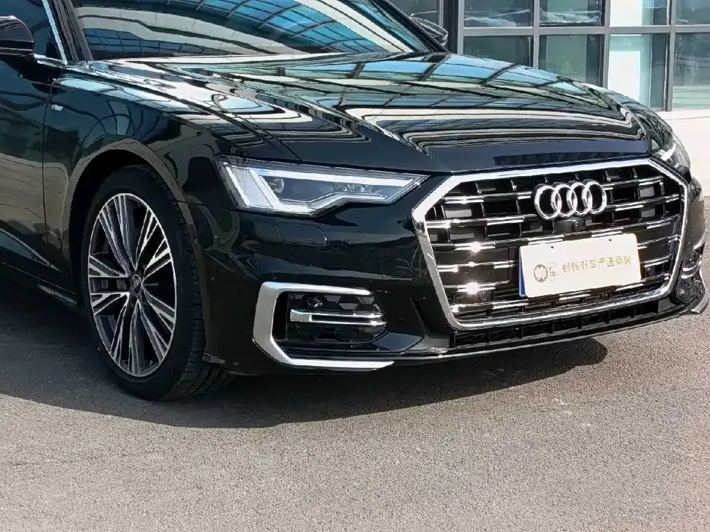 Audi A6L — фото 8