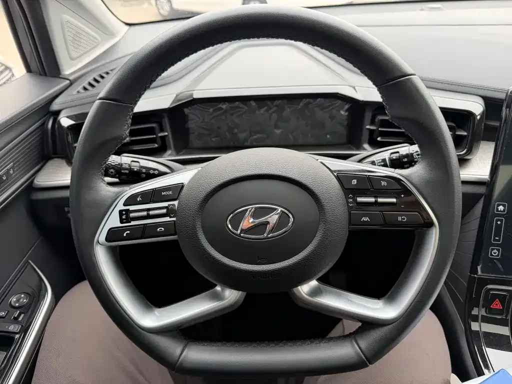 Hyundai Custo — фото 6