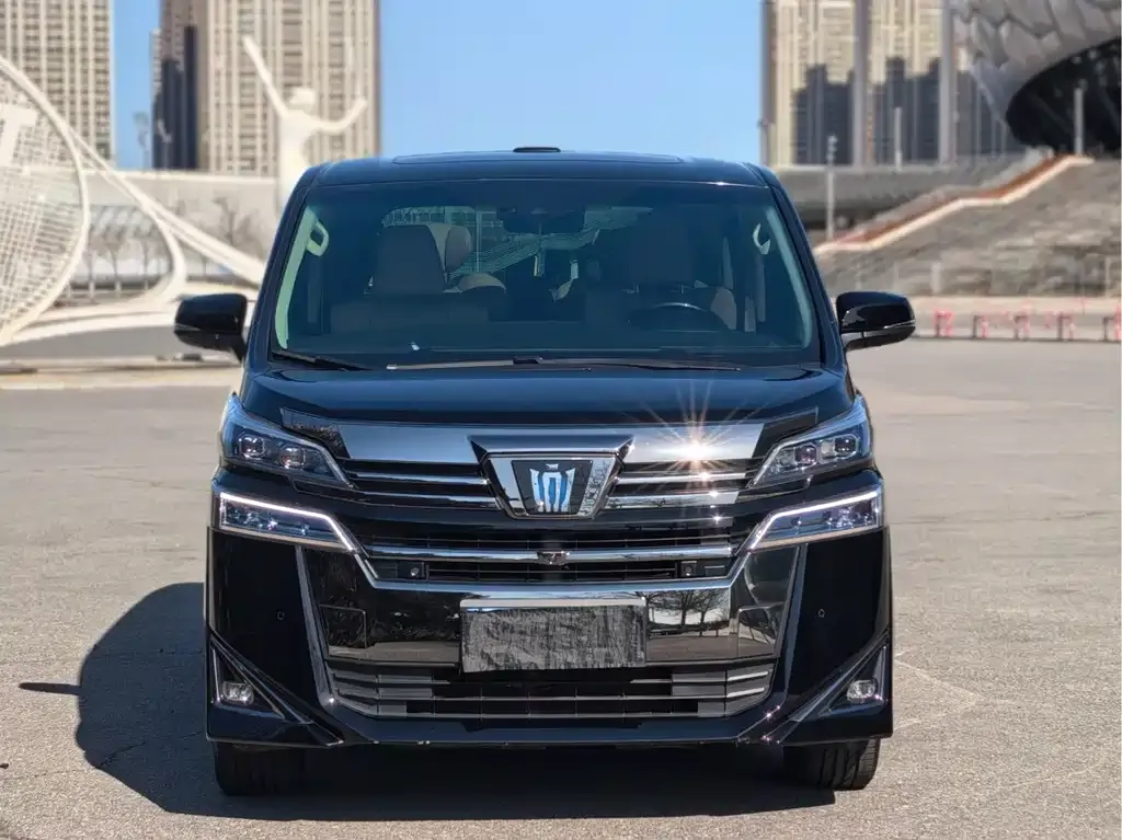 Toyota Vellfire — фото 8