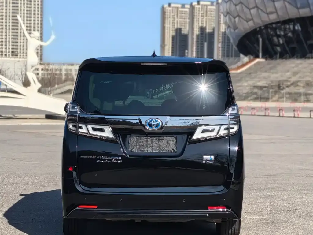 Toyota Vellfire — фото 9