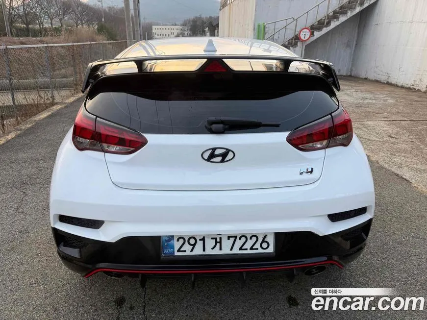 Hyundai Veloster — фото 8