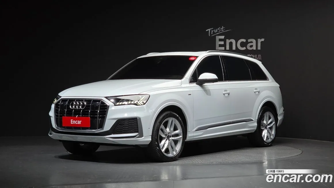 Audi Q7 — фото 1
