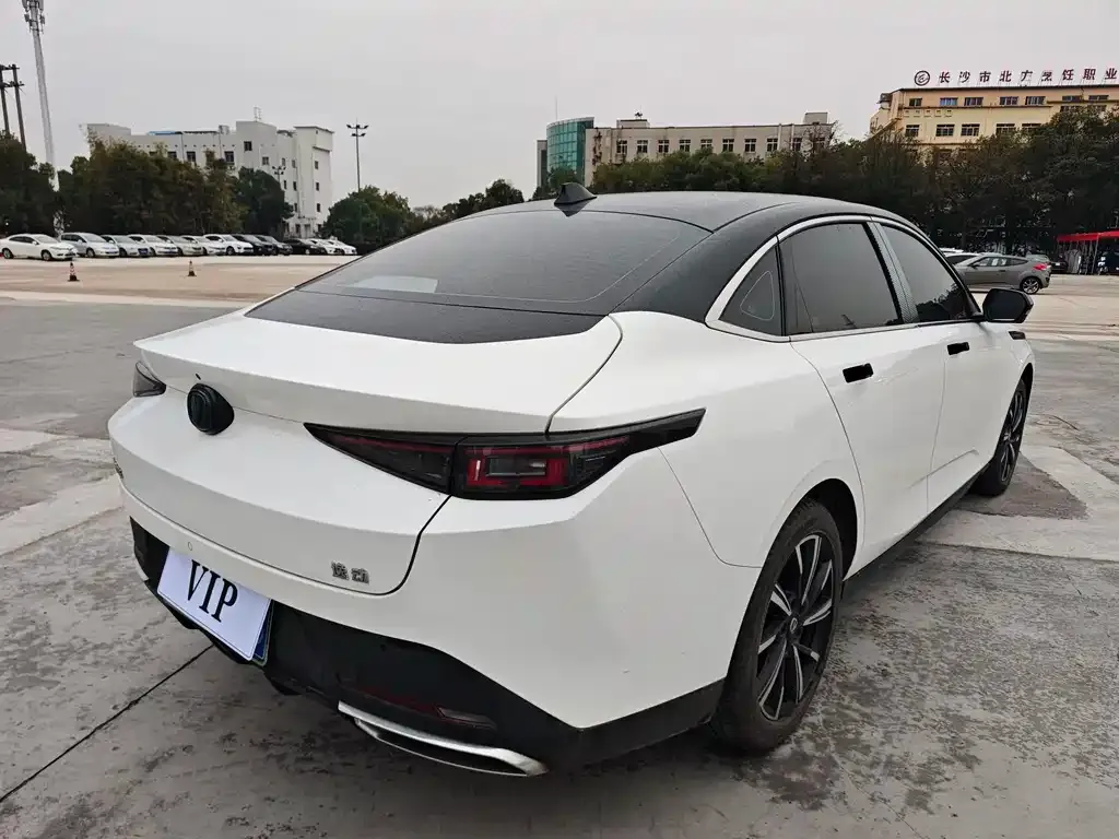 Changan Eado — фото 4