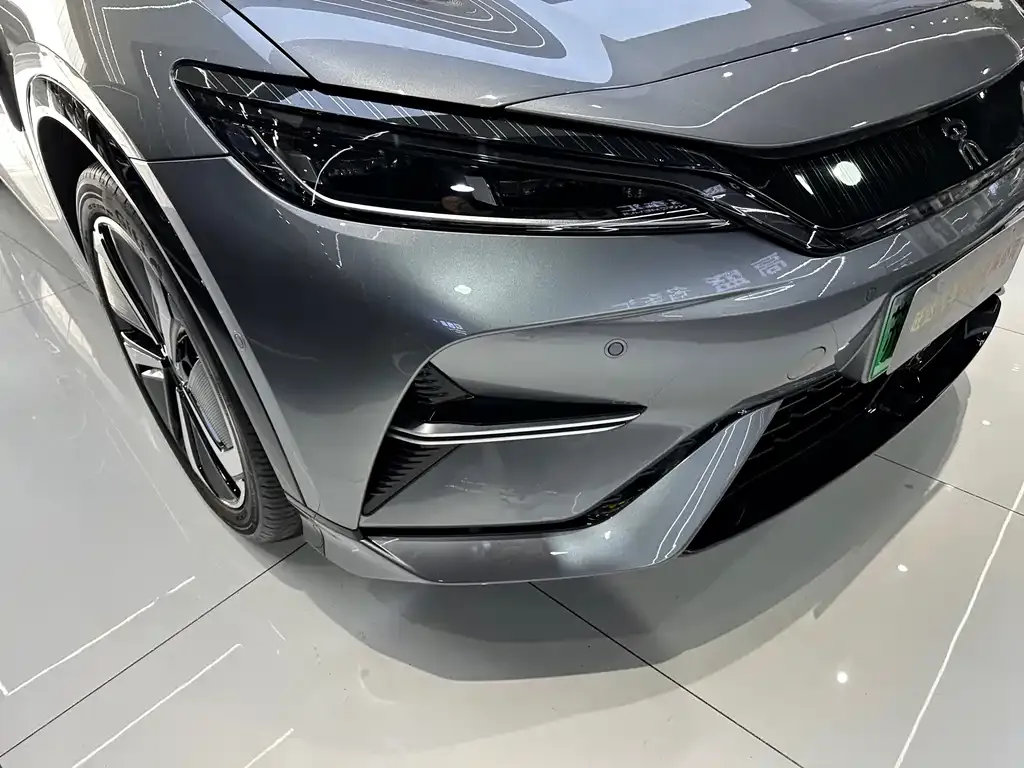 BYD L EV — фото 10