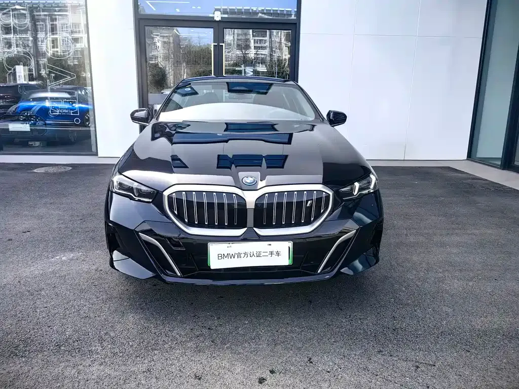 BMW i5 — фото 4