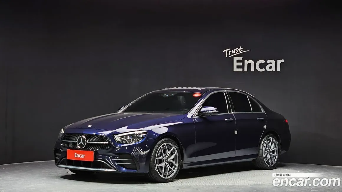 Mercedes-Benz E-Class — фото 1