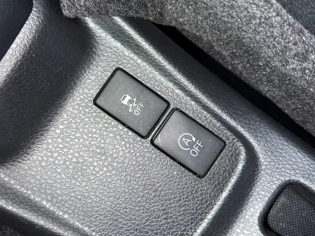 Toyota Yaris L — фото 9