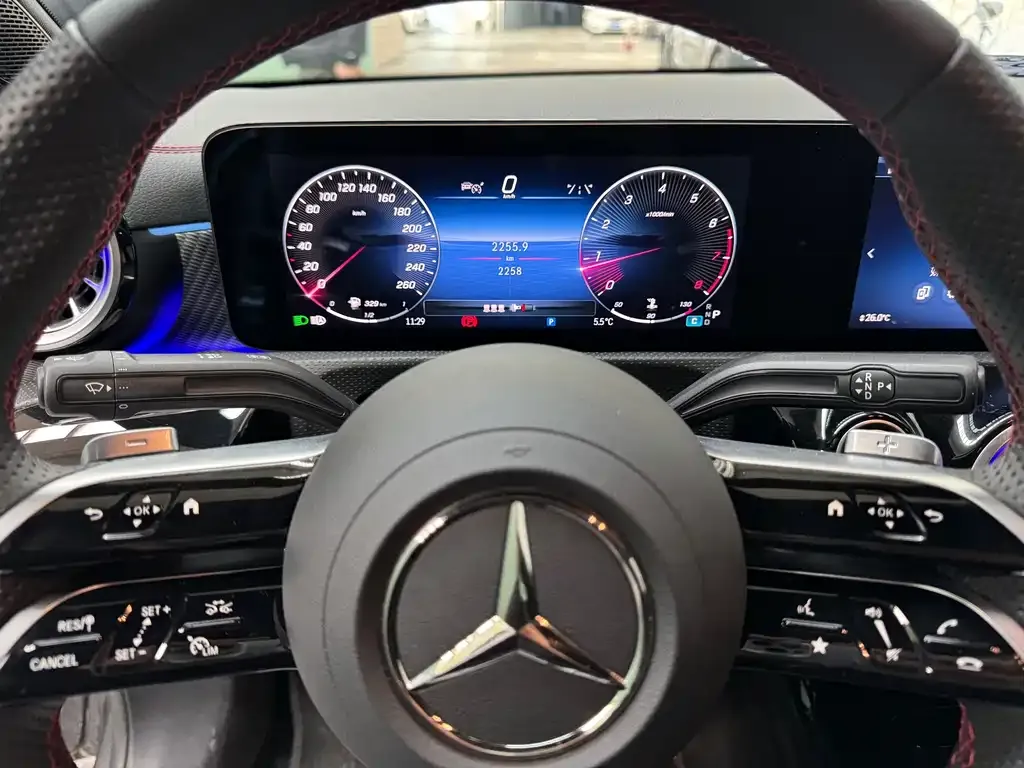Mercedes-Benz A-Class — фото 10