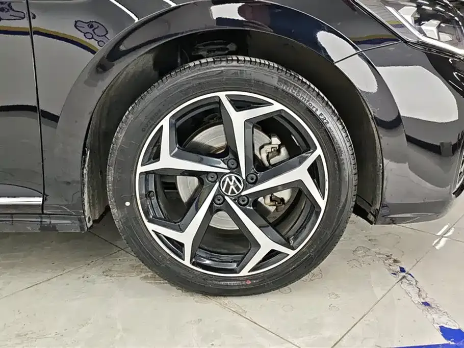 Volkswagen Passat — фото 8
