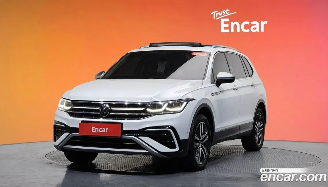 Volkswagen Tiguan — фото 1