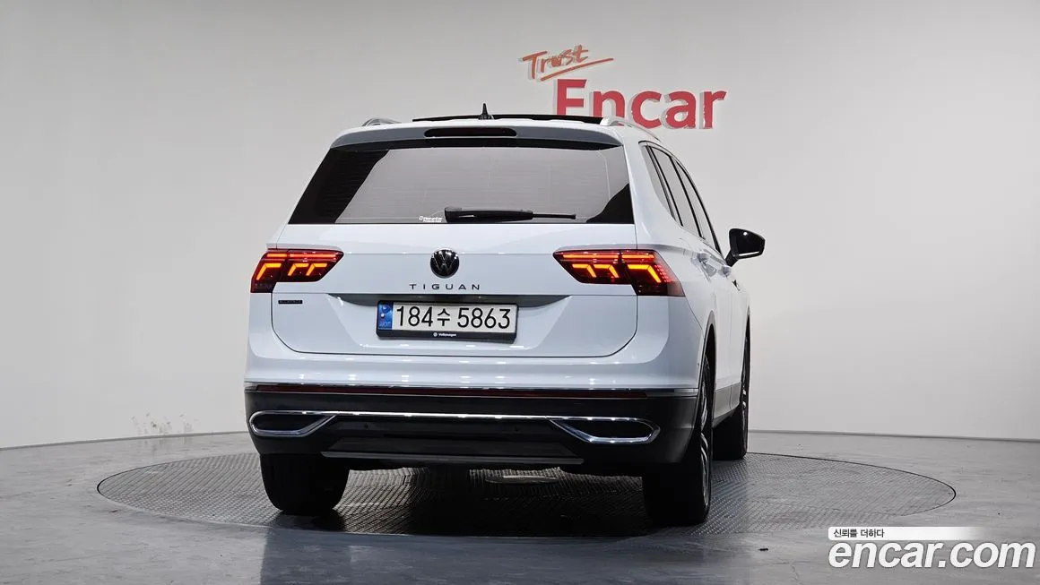 Volkswagen Tiguan — фото 6