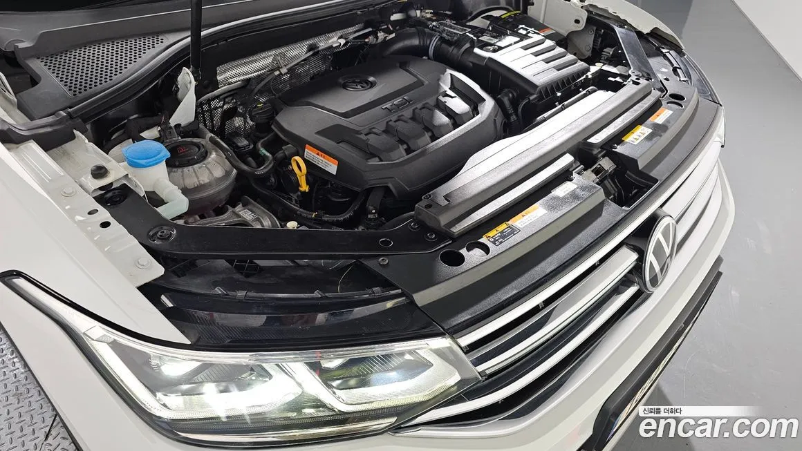 Volkswagen Tiguan — фото 7