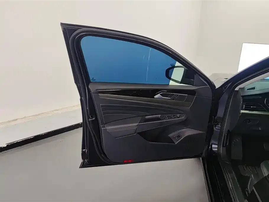 Volkswagen Passat — фото 10