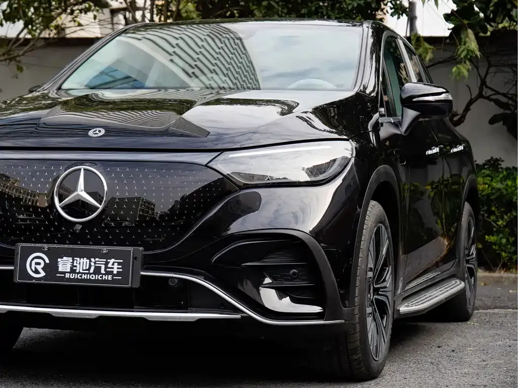 Mercedes-Benz EQE SUV — фото 7