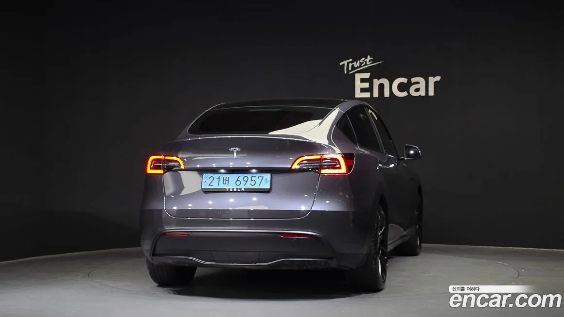 Tesla Model Y — фото 4