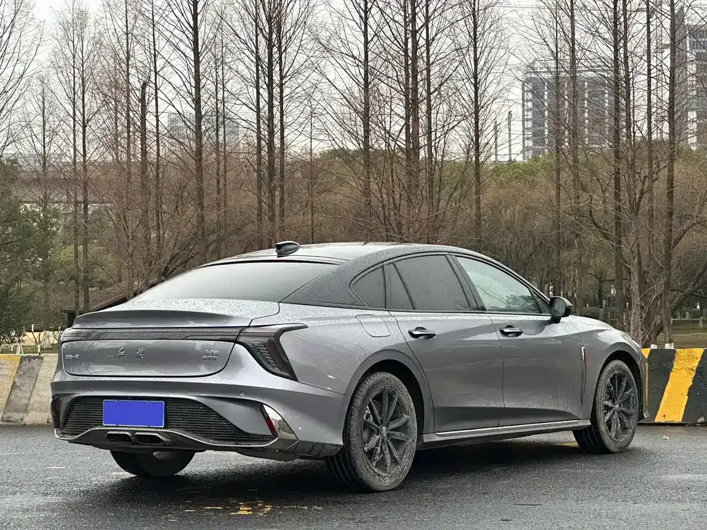 Hongqi H6 — фото 8