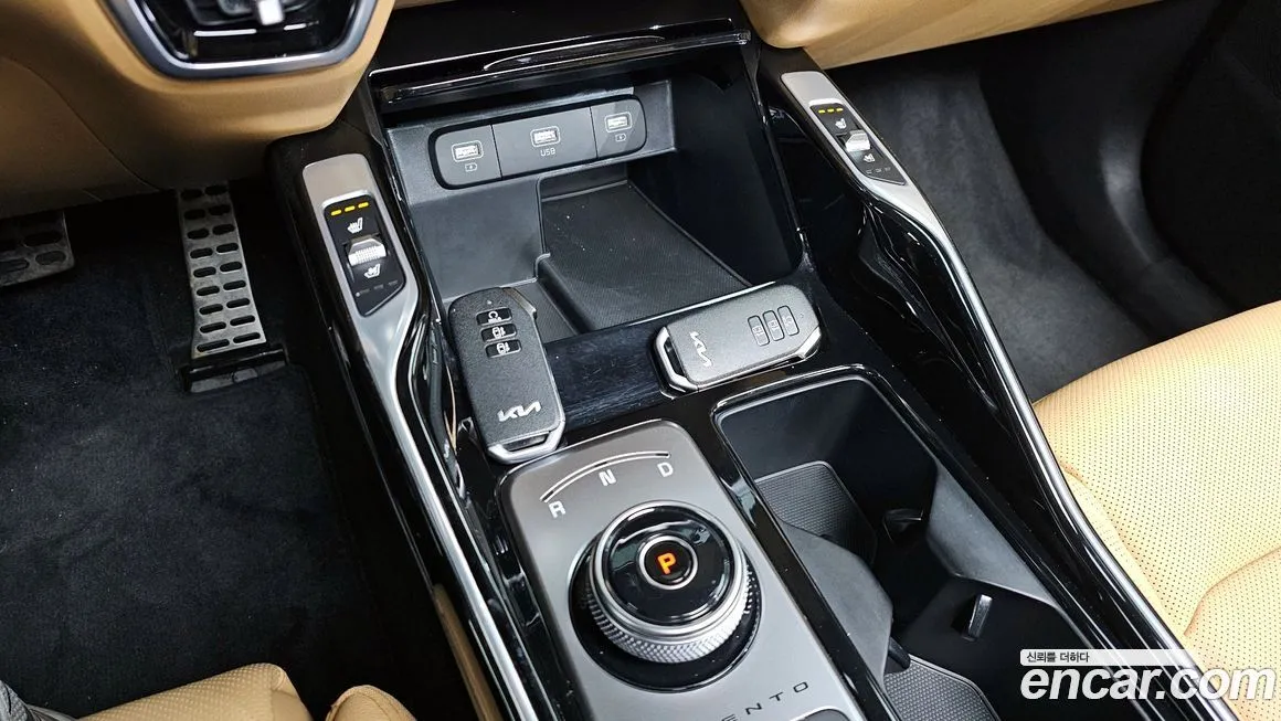 Kia Sorento — фото 10