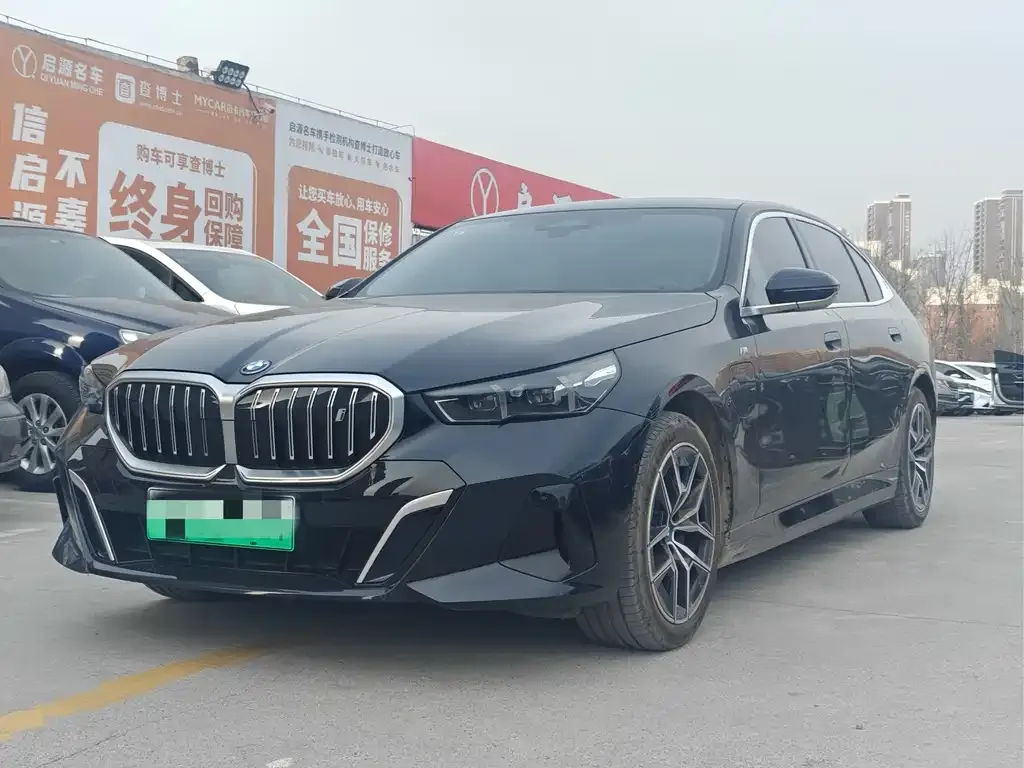 BMW i5 — фото 1