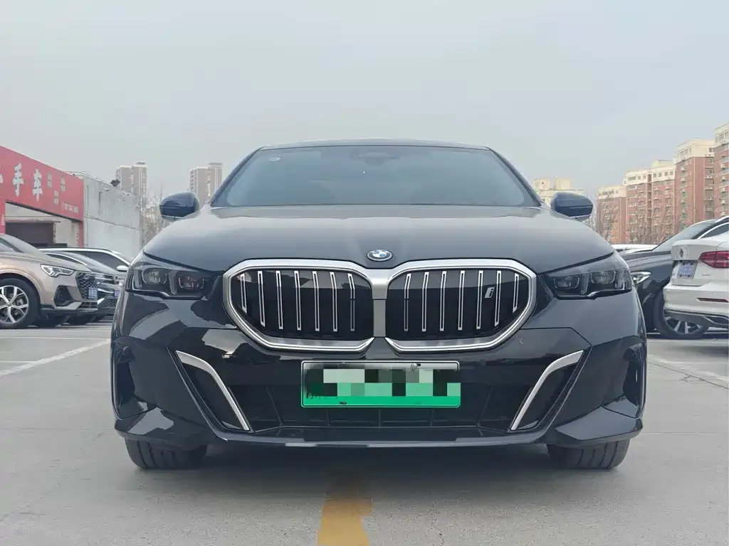 BMW i5 — фото 6