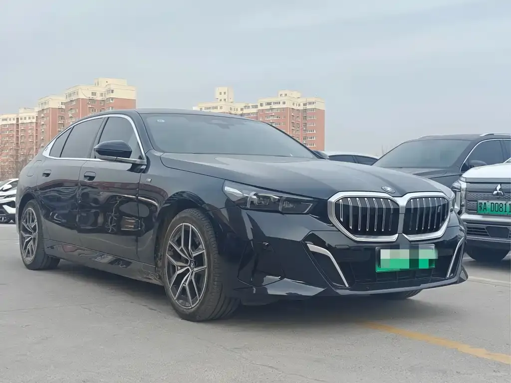 BMW i5 — фото 7