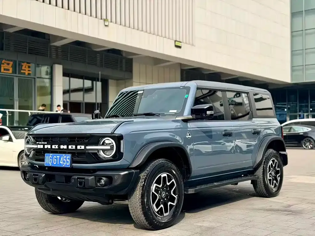 Ford Bronco — фото 1