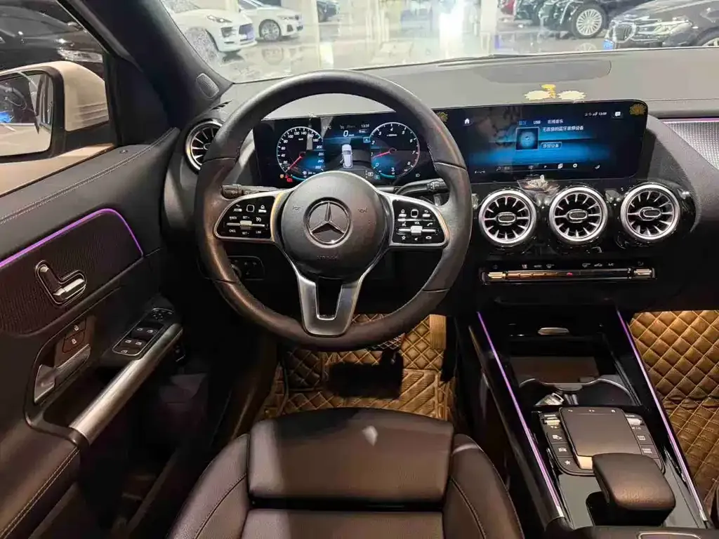 Mercedes-Benz GLA — фото 7