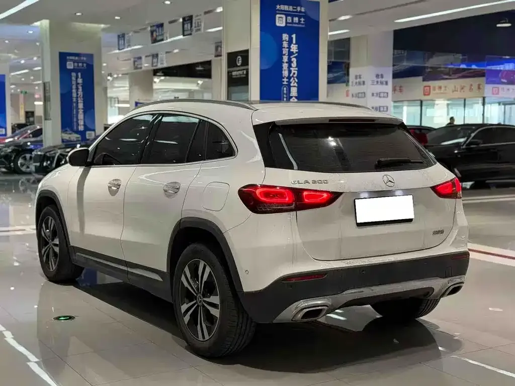 Mercedes-Benz GLA — фото 6