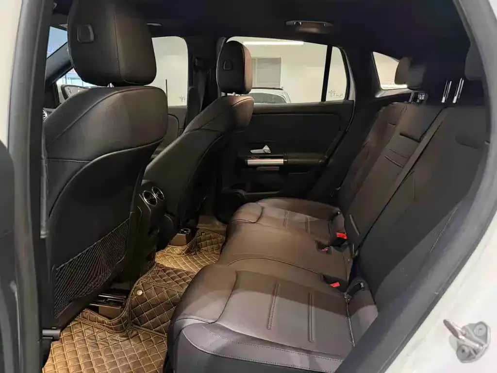 Mercedes-Benz GLA — фото 5
