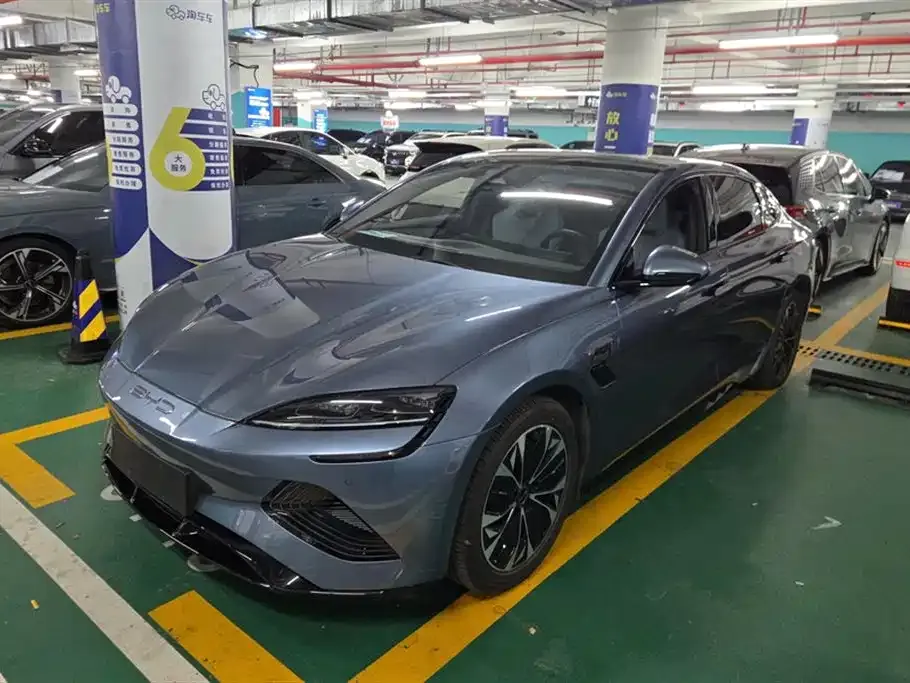 BYD Seal — фото 1