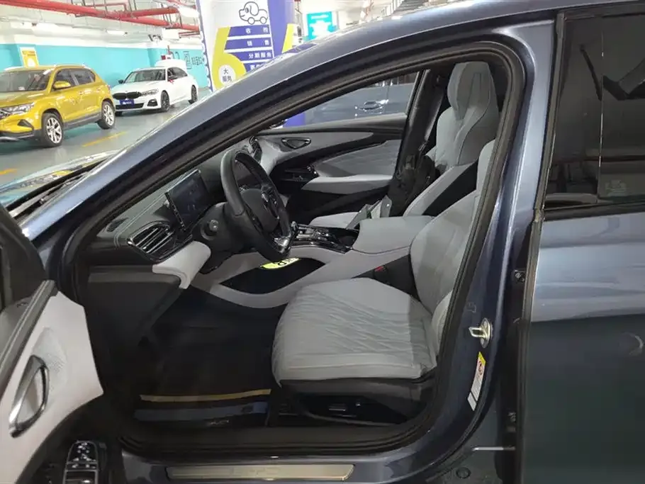 BYD Seal — фото 8