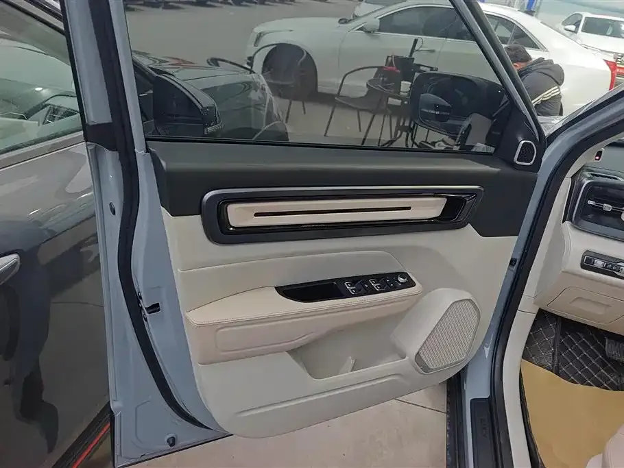 Geely Icon — фото 4