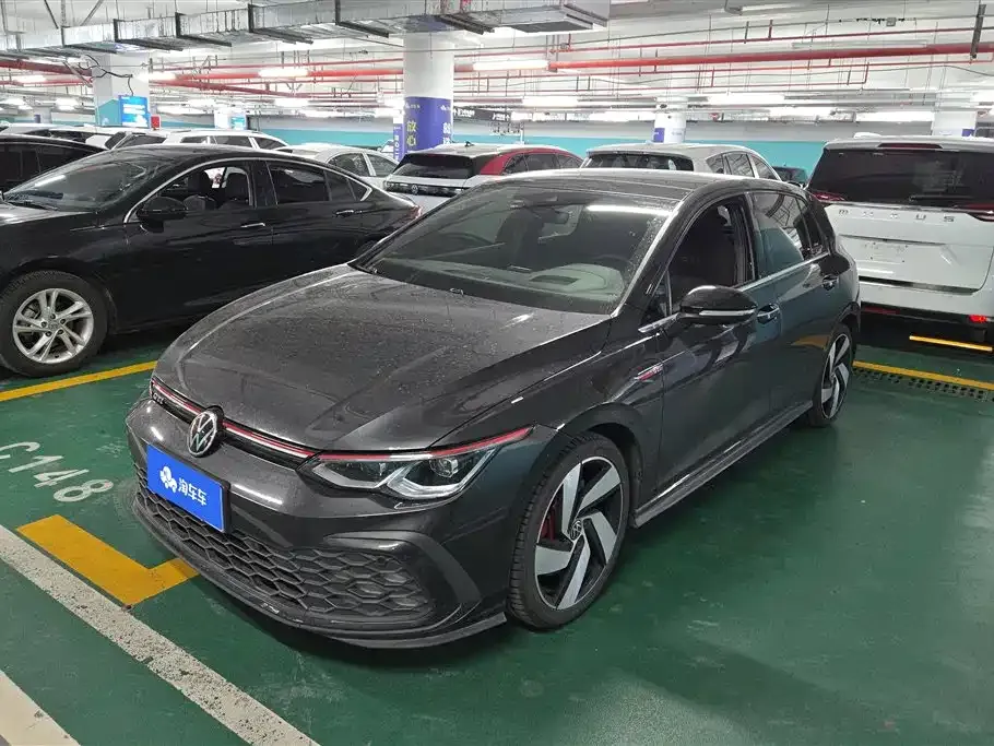 Volkswagen Golf GTI — фото 1