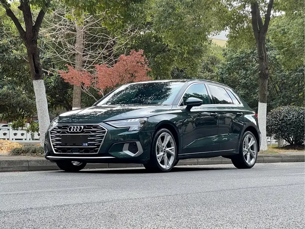 Audi A3 — фото 1
