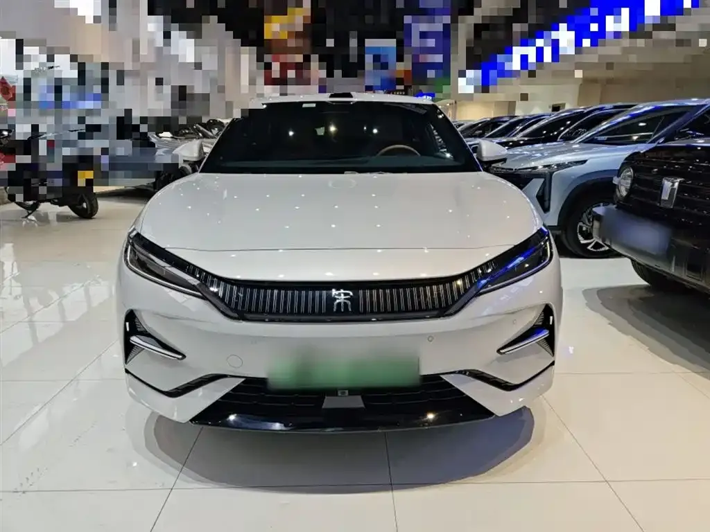 BYD L EV — фото 4