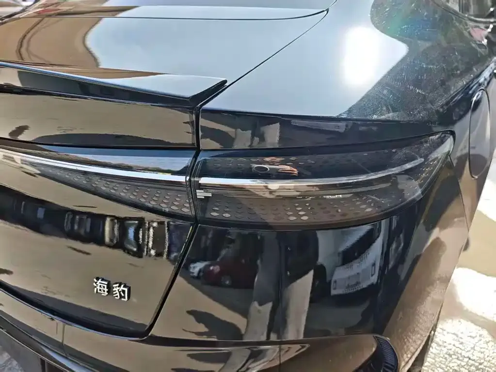 BYD Seal — фото 3