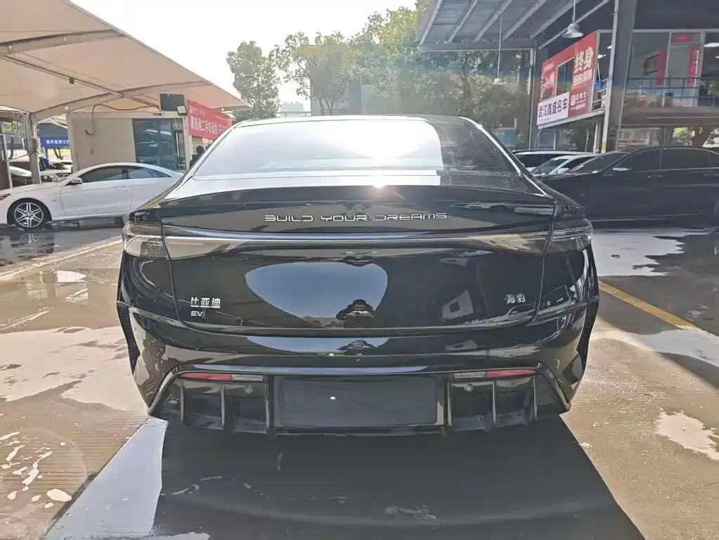 BYD Seal — фото 7