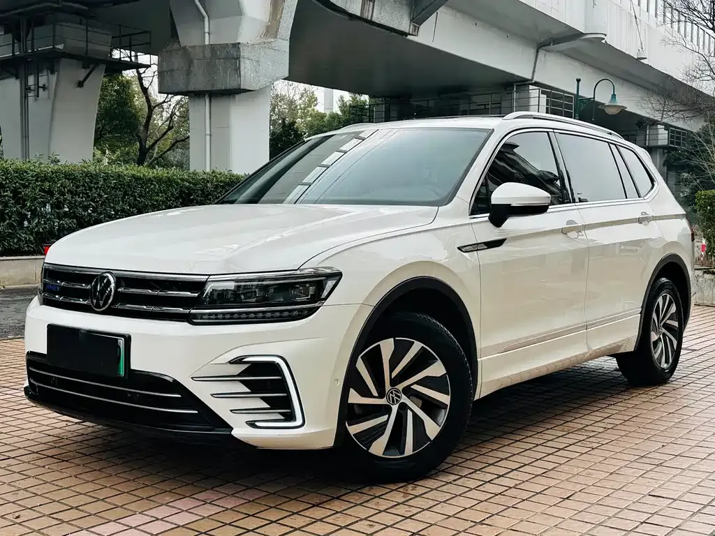 Volkswagen Tiguan L New Energy — фото 1