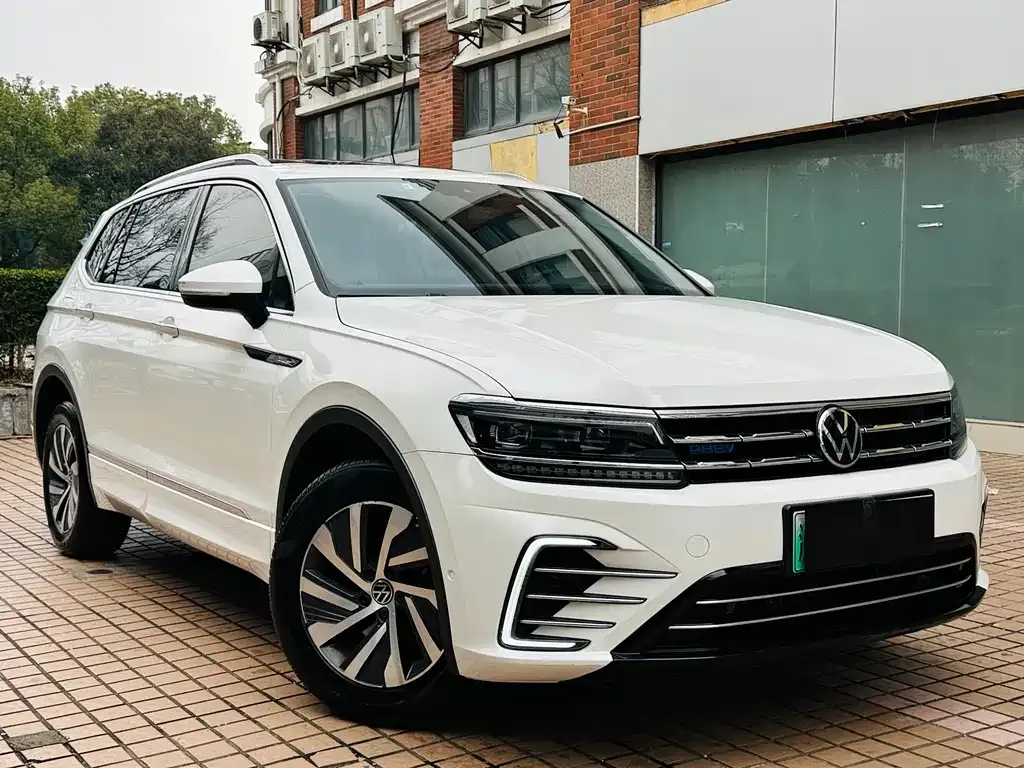 Volkswagen Tiguan L New Energy — фото 8